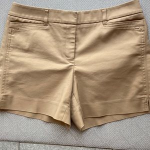 White House Black Market 5” shorts sz 4